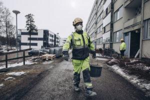 Taloyhtiön putkiremontti tuo mukanaan myös hyvää, kun rahaa säästyy ja arki helpottuu, käy ilmi Isännöintiliiton Putkiremonttibarometrista.